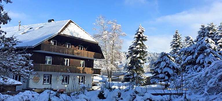 Haus Hotzenwald / Ferien auf dem Bauernhof / Fewos & Zimmer / Südschwarzwald